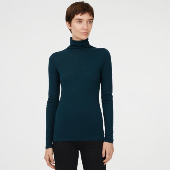 Club Monaco - Julie Turtleneck - Picture 2 of 3